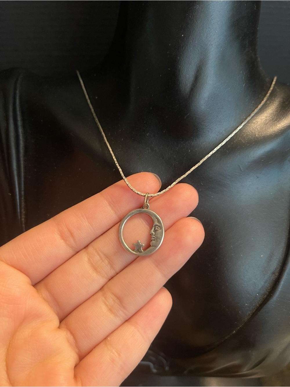 Sterling silver moon star vintage circle necklace 18 inch - Picture 2 of 6